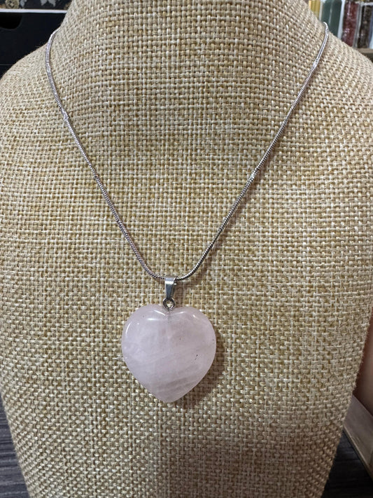 Dije con cadena Corazón Cuarzo Rosa