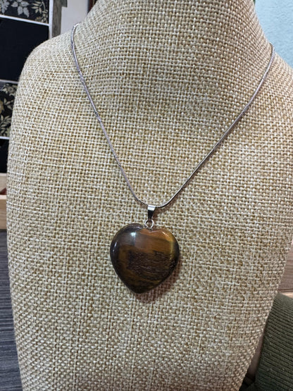 Dije con cadena corazón Ojo de Tigre
