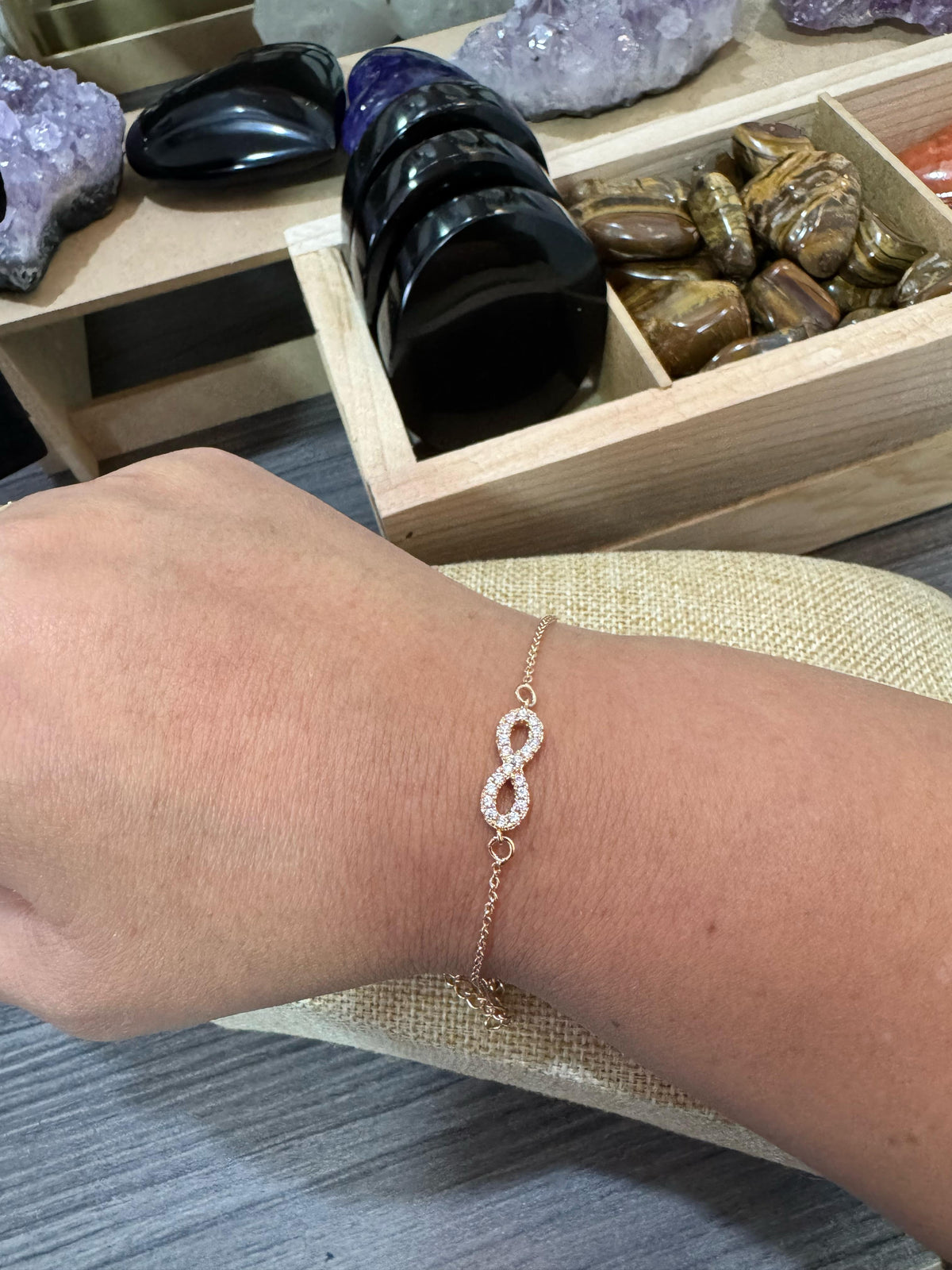 Pulsera Infinito Oro laminado y Zirconias