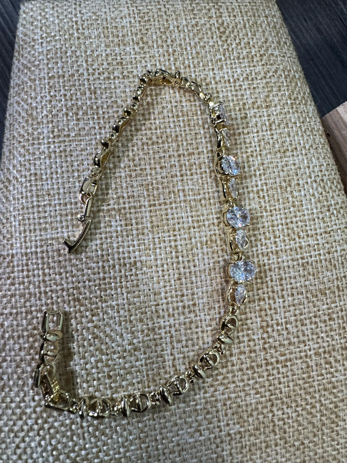 Pulsera Oro Laminado y Zirconia M13