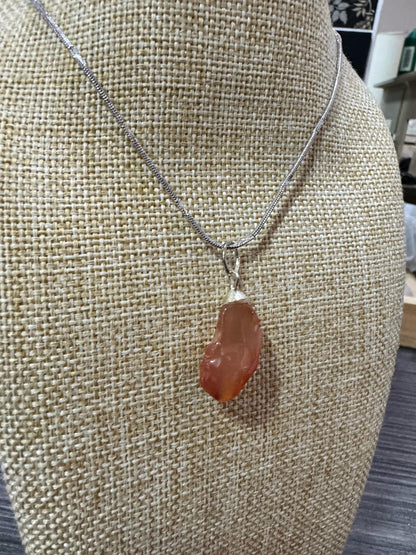 Dije con cadena Ágata Fuego Natural